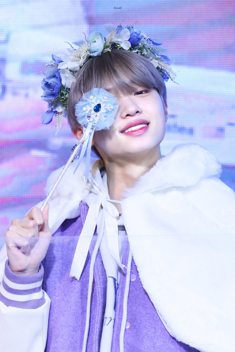 twinkle_020909's tweet photo. 220123 위드드라마 팬싸

겨울 요정님...❄️🧚🏻✨

#미래소년 #동표 #손동표 
#MIRAE #dongpyo
#경이롭다동표야 ✨ https://t.co/iQVDySnyPd