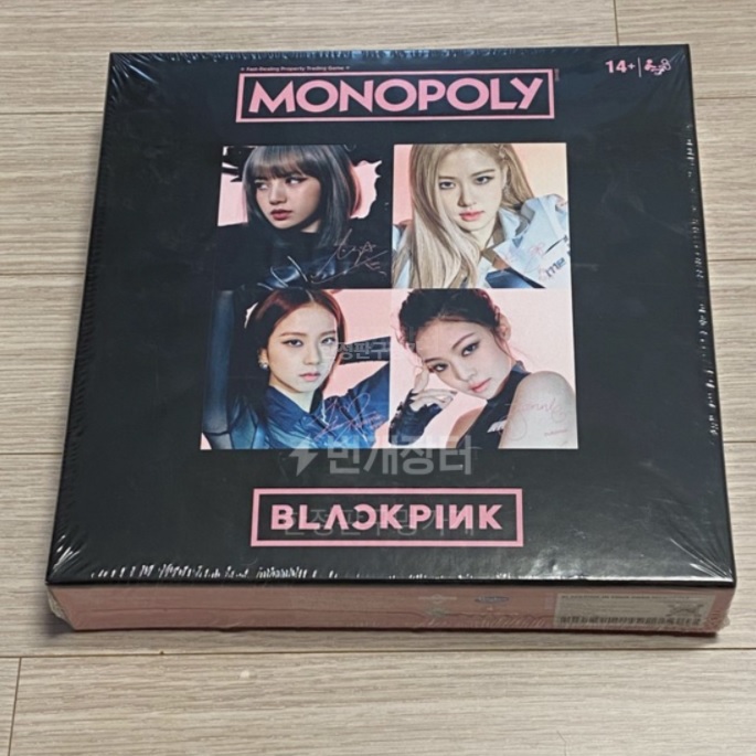 spmph_request's tweet photo. ❗️HELP RT❗️(Jan PASABUY-PAHANAP)
✨Blackpink Monopoly (Sealed)✨
⭕️1 slot
⭕️3,800
⭕️DOP: 2 weeks
⭕️ETA: 2-4 weeks after ship-out
Reply "Mine" to reserve
#SPMPHPASABUY https://t.co/dIeBDdCZ1O