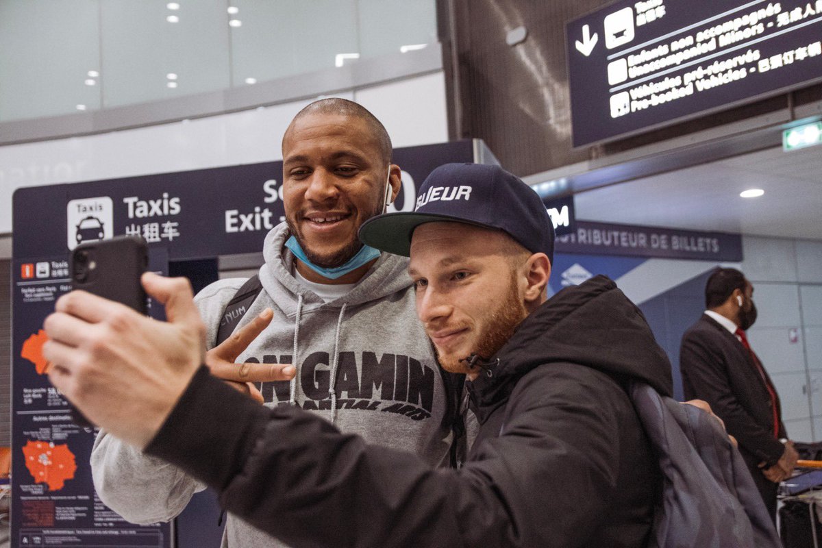 ciryl_gane's tweet photo. Merci à tous pour votre incroyable soutien, et pour votre accueil à mon retour en France. 🙏🇫🇷

Petite pause et on repart au charbon comme jamais avec @fernandlopez 😤 https://t.co/lVPLUhJ8dW