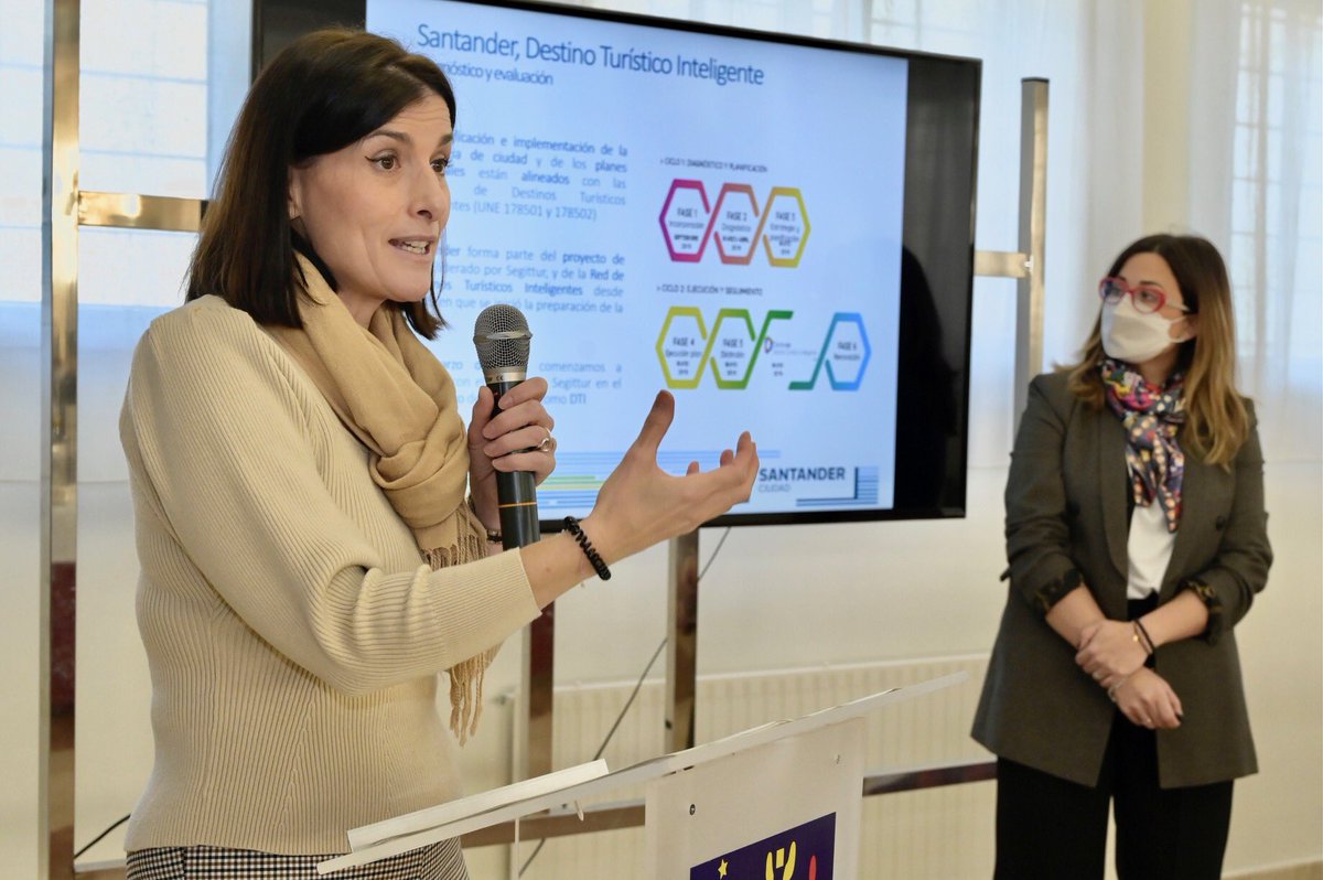 Fantástico desayuno de trabajo del IES <a href="/PenacastilloCF/">IES Peñacastillo - Ciclos Formativos</a>❕
👏🏻Enhorabuena a los alumnos de #Turismo #Eventos y Dirección hotelera por la organización 🔝
🛄Desde el Ayuntamiento les hemos expuesto los proyectos en los que trabajamos en favor de un sector que muy pronto será el suyo.