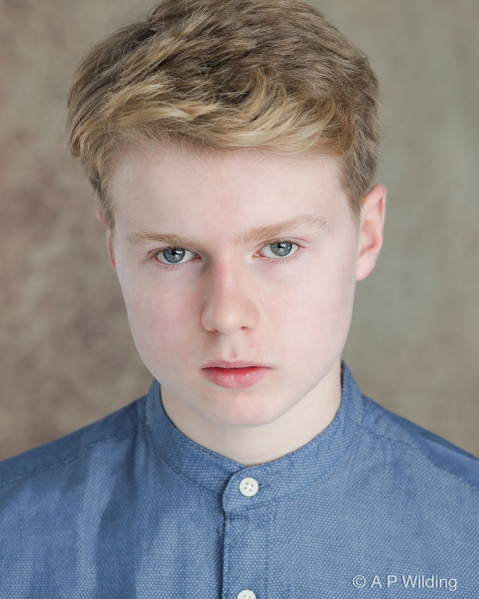 jane3warren's tweet photo. New year, new headshots for Felix. Huge thank-you to the incomparable @apwildingphoto for such a great range of fabulous images....from boy-next-door to psycho teen and everything in between! #teenactor #only1moreyearinlicence https://t.co/baULESnUr4