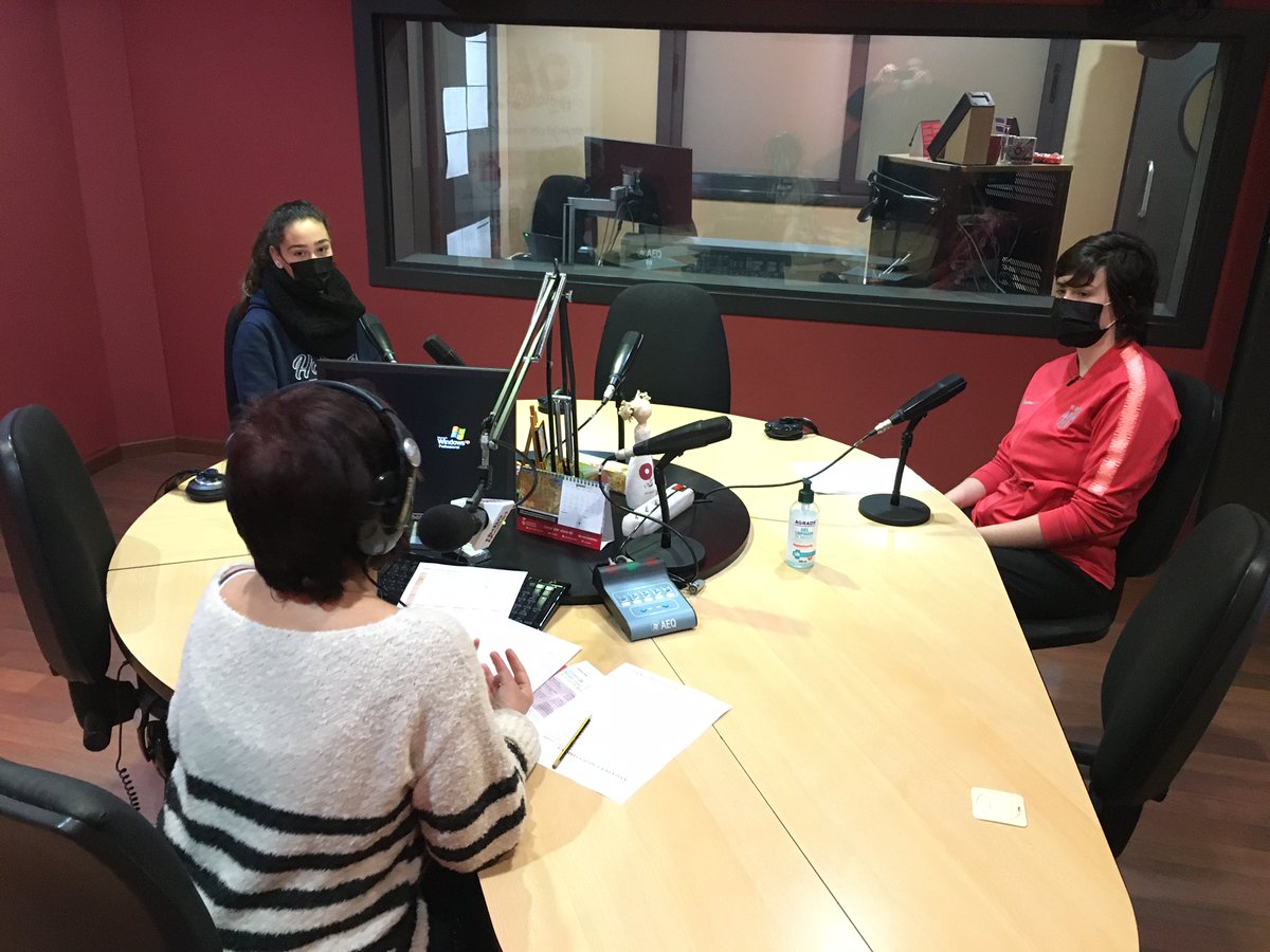 Escolta el podcast del Posa’t les piles cutt.ly/TglcoJA. Avui hem parlat de mediació i ho hem fet amb la tècnica de <a href="/ConsumDiba/">Consum Diputació BCN</a>, Bet Linuesa. Tot seguit dues alumnes de l’institut <a href="/institutgallecs/">Institut Gallecs</a> ens ha explicat diferents projectes que estan tirant endavant. (1/2)