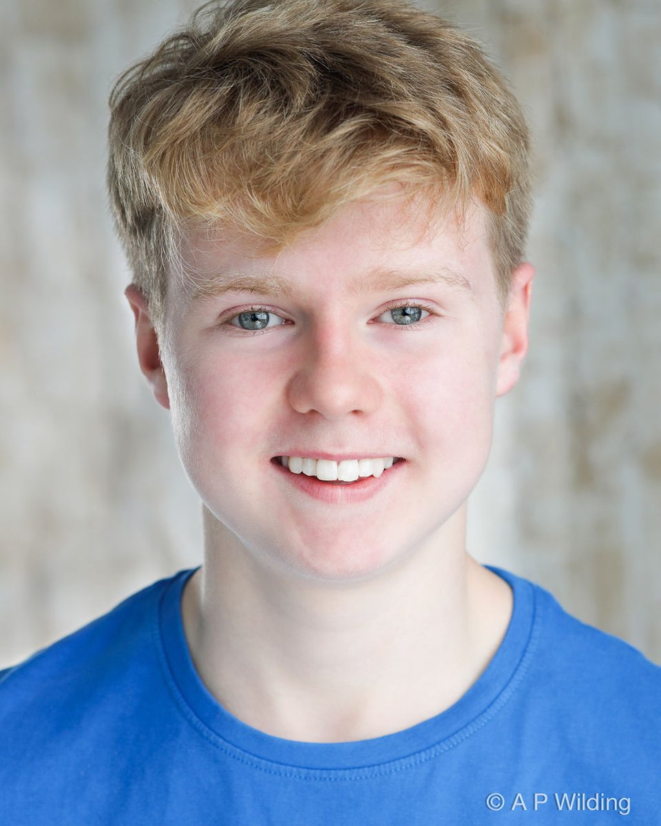 jane3warren's tweet photo. New year, new headshots for Felix. Huge thank-you to the incomparable @apwildingphoto for such a great range of fabulous images....from boy-next-door to psycho teen and everything in between! #teenactor #only1moreyearinlicence https://t.co/baULESnUr4