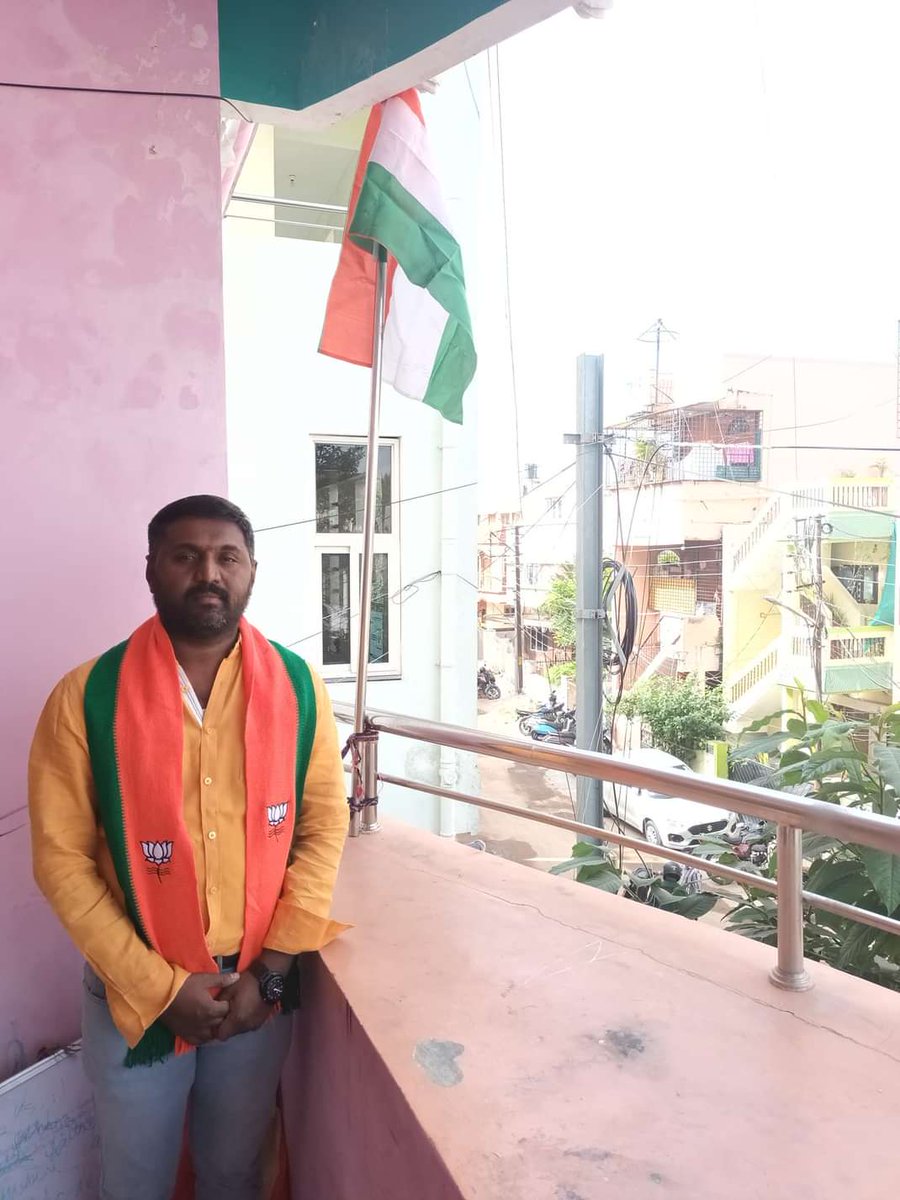AVeeravardhan's tweet photo. Happy Republic day 2022 at our residence isolating.. @ShyamSunder_BJP @bandisanjay_bjp @Sivakumar_king @KishanReddyOfc https://t.co/WW21zKFHL1