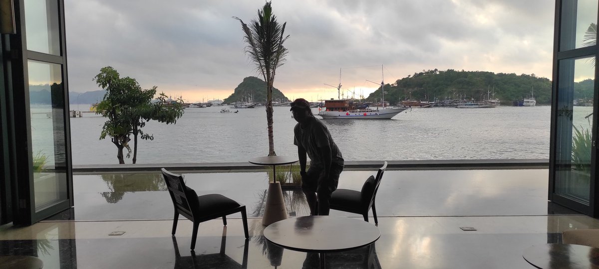 Terakhir 2019 ke Labuan Bajo. Berubah, dipoles beneran Dan label super premium begitu merasuk, Dari sepiring Mie goreng sampe sepetak tanah kontrakan