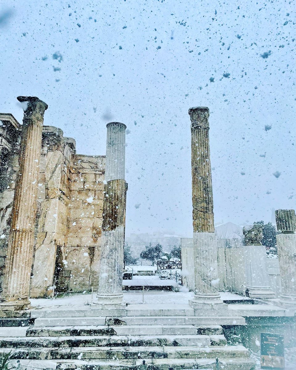 olgakellaris's tweet photo. Beautiful Athens #athenssnow #Greece https://t.co/8AbcOPfIb2