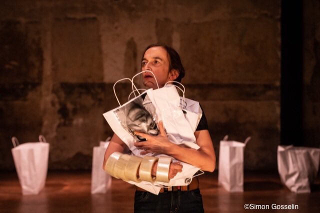 AnneRotgerArt's tweet photo. « L’ENFANT QUE J’AI CONNU »
d'Alice Zeniter.
Mes Julien Fišera
Avec Anne Rotger
Théâtre Dunois 01-12/02
https://t.co/0TkVffEhJo

https://t.co/1LNbsWe5Mk

#theatre #spectacle #femmes #alicezeniter #julienfišera #lenfantquejaiconnu #creation #theatredunois #Thierrythieûniang https://t.co/vyYnj6uzFn