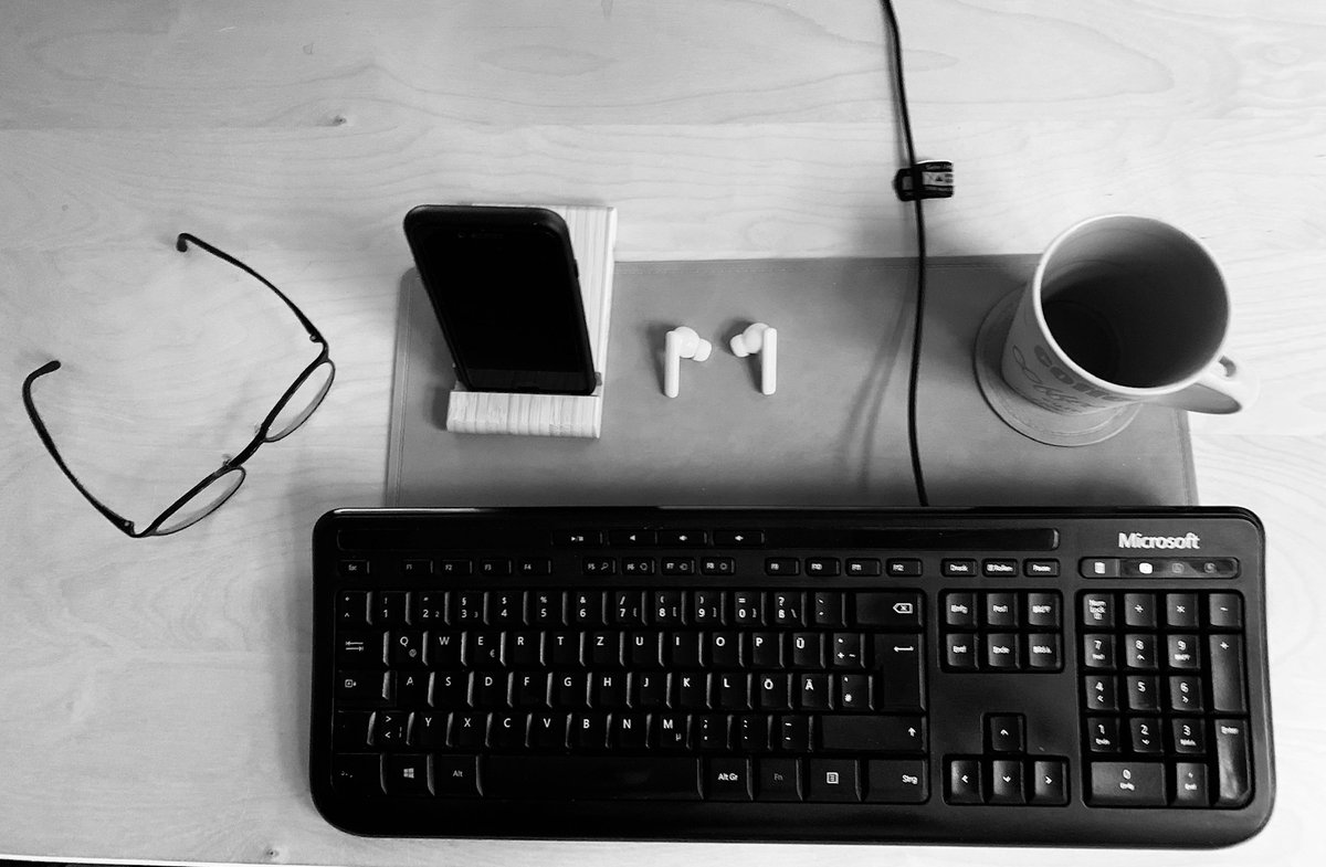 Shop Hosting tweet media