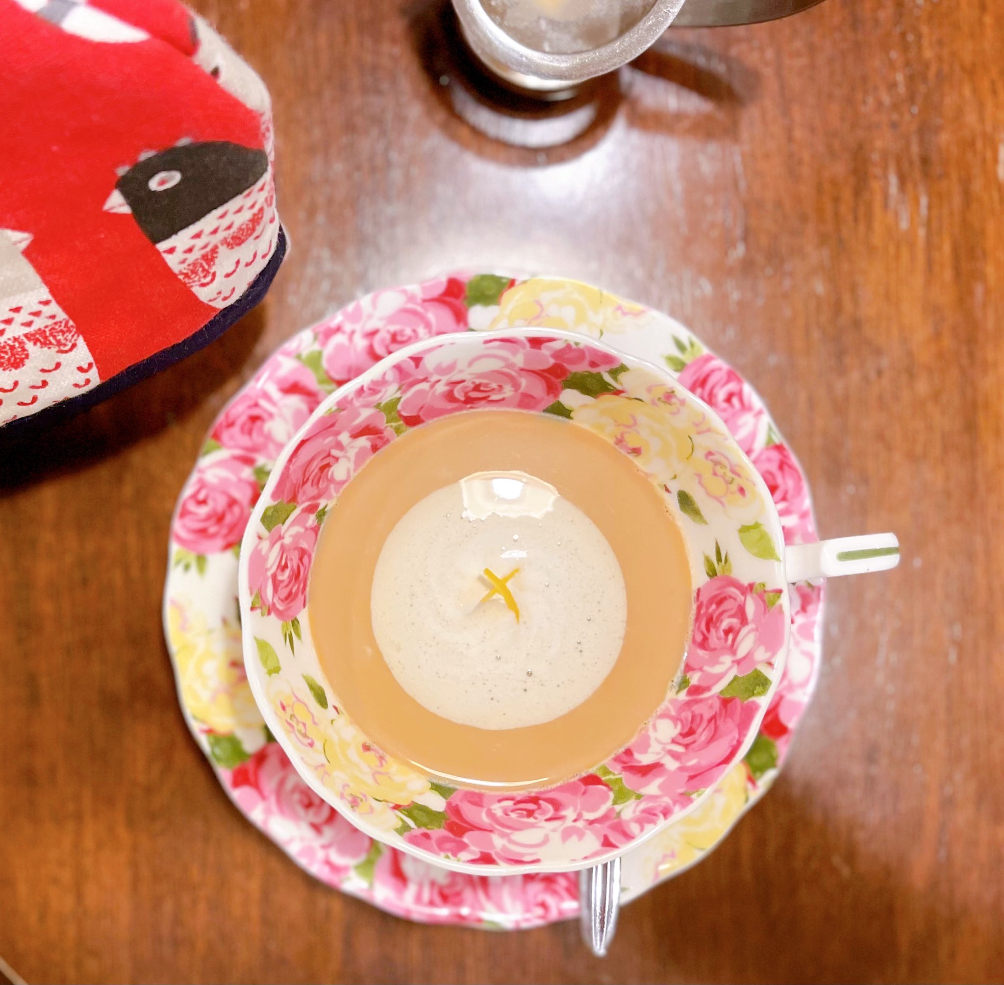 美味しい紅茶のお店 コッツウォルズティールーム 何百回も作った マクレガーサンド 創業30年のコッツでは新顔の アリスの欲張りワッフル シンプルながらも地味に細かい仕事のハンプティサンド などなど 有意義なミーティングとなりました スタッフ