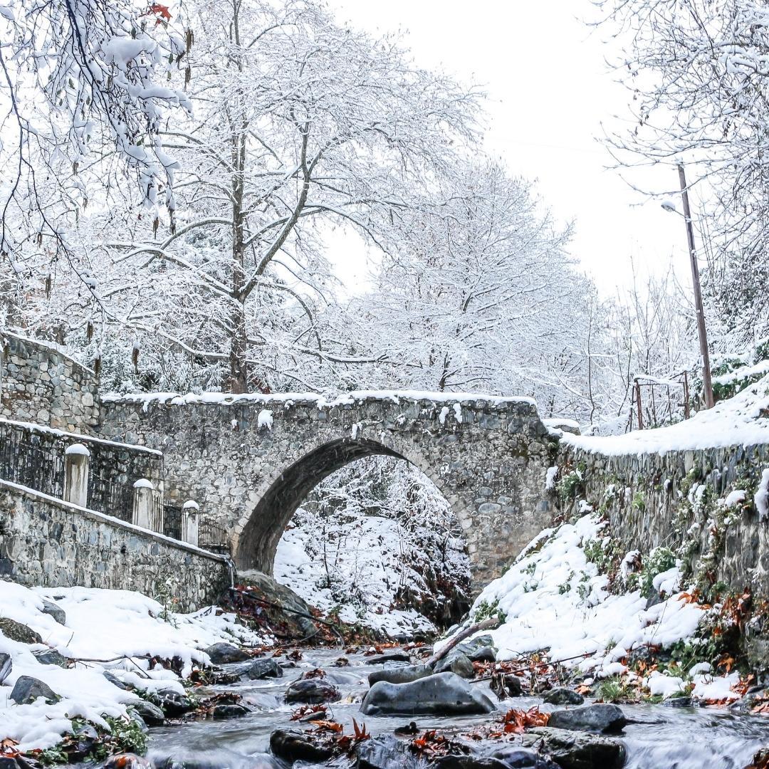 CyprusAeropolis's tweet photo. Get inspired and enjoy your #weekday Escape! Visit #Kalopanagiotis village, located in the evergreen valley of Setrachos river on the northern slopes of the Troodos range.
📸#CasalePanayiotis #WelcometoCyprus #Villages #CyprusCulture #Vacation #Nature #Tradition #venetianBridges https://t.co/PkDT4u9ZPY