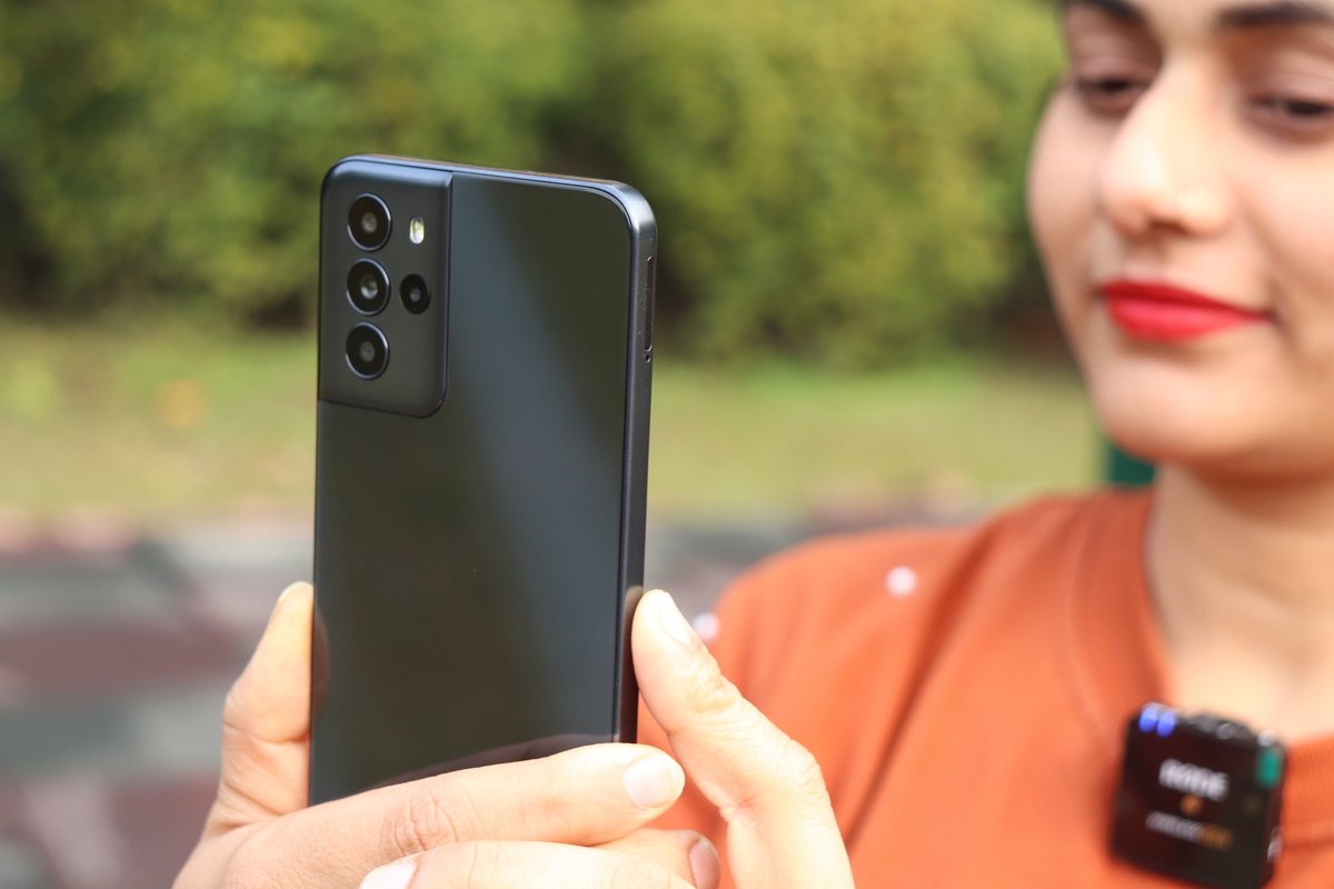 billu_androwide's tweet photo. Micromax ka naya Phone.. IN Note 2, Display badhiya hai aur look bhi. Video AndroWide channel pe aa chuki hai dekh sakte hai..
@naman_nan https://t.co/PQfSWS5sm2