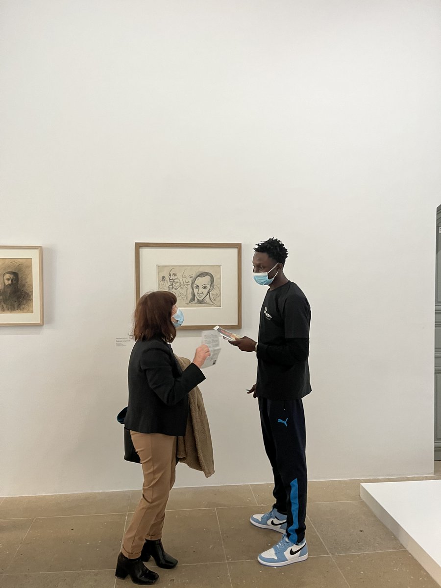 MuseePicasso's tweet photo. Retour en images sur l’édition 2022 de #YoPicasso 🎭
Jeudi après-midi, les élèves d’une classe de Première Bac Pro Hygiène Propreté et Stérilisation du lycée Lucie Aubrac ont joué le rôle de médiateur et ont décrypté avec le public les œuvres de l’exposition #PicassoRodin 🔎 https://t.co/yAao7ao5y3
