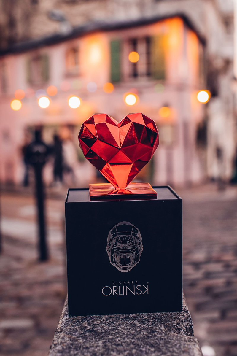 RichardOrlinski's tweet photo. HEART SPIRIT (FULL RED EDITION) 🌹Re découvrez cette œuvre emblématique ! 
Le rouge, couleur universelle de l’amour, viendra habiller cette figurine de la tête au pieds !❤️ 
Inscriptions ouvertes jusqu’au 1 février 💌 https://t.co/CfFFVkcHVn https://t.co/Y7J7bmCUW3