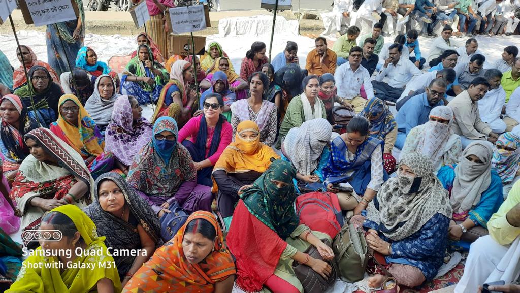 #Vote4OldPension <a href="/DrDCSHARMAUPPSS/">Dr Dinesh Chandra Sharma</a> <a href="/pal_kushlendra/">Kushlenda pal Singh</a> <a href="/RakeshUPPSS/">Rakesh Chauhan</a> <a href="/Dharmen57665376/">Dharmendra parap singh</a> 
<a href="/yadavakhilesh/">Akhilesh Yadav</a>
<a href="/LalitKu46144448/">Lalit Kumar</a>
<a href="/AjayPat57686564/">Ajay Pathak</a>
<a href="/SSP_teachers/">शिक्षक समाधान पंचायत</a> 
<a href="/PravinS32617720/">Pravin Singh firozabad UPPSS</a> 
NPS पर चोट OPS पर वोट