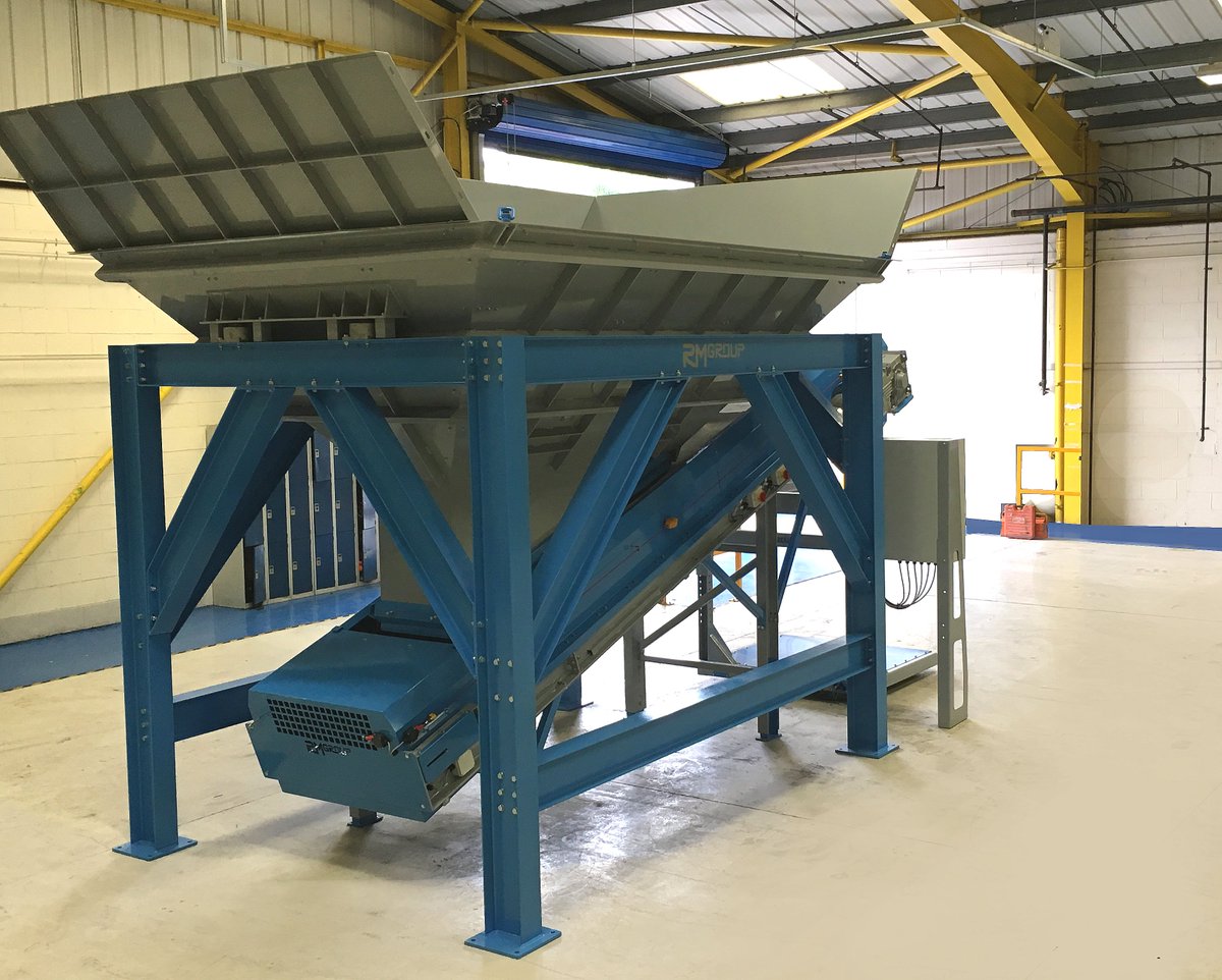RmGroupUK's tweet photo. We have BB215's in stock & ready for delivery to meet your bulk bagging demands this spring! Complete side loading BB215 system, comprising of bulk hopper with in-feed, weigh platform and control panel. https://t.co/Eow5gf4g8s #BulkBagging #Automation #Aggregates #Animalfeed https://t.co/uxVOViYEBt