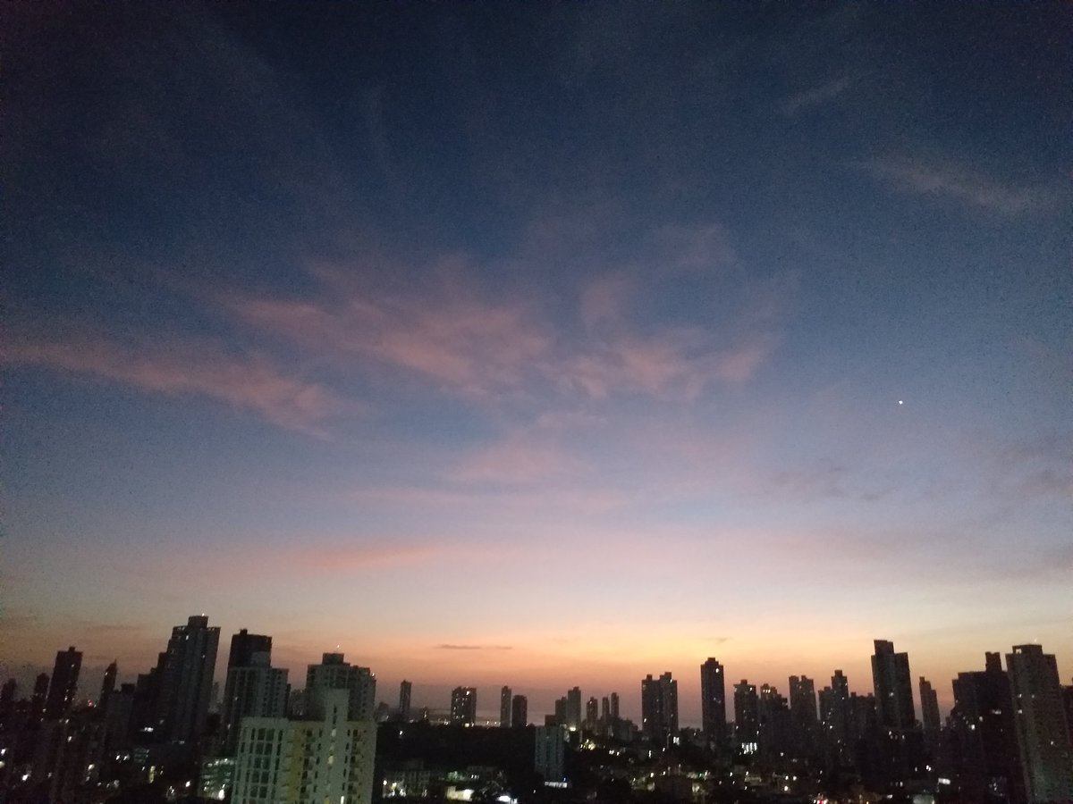 BertaTC's tweet photo. Cada quien escoge por qué vivir...
Yo no sé tú, pero yo sacrifico mucho por ver esto cada mañana mientras tenga vida.
#AmaneSER
Buenos días a todos ☕ https://t.co/1oQlTWlvgg