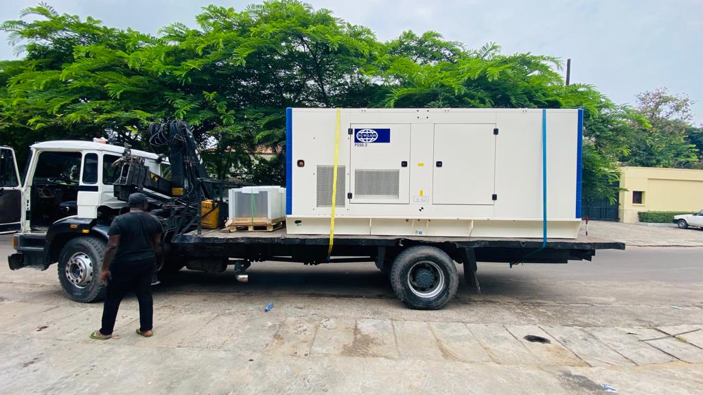 unicompex's tweet photo. Delivery of a P550-3 FG Wilson diesel generator for an industrial client in the Democratic Republic of Congo #fgwilson #unicompex #congo #dieselgenerator https://t.co/P6HdKCGddg https://t.co/ExxO4G2tiE