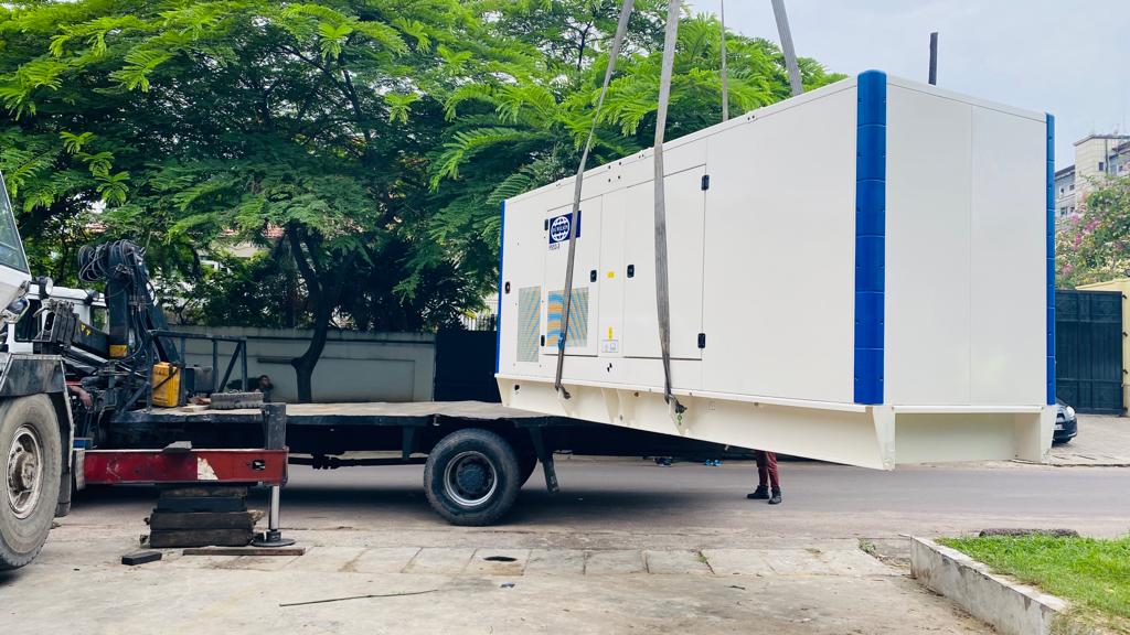 unicompex's tweet photo. Delivery of a P550-3 FG Wilson diesel generator for an industrial client in the Democratic Republic of Congo #fgwilson #unicompex #congo #dieselgenerator https://t.co/P6HdKCGddg https://t.co/ExxO4G2tiE