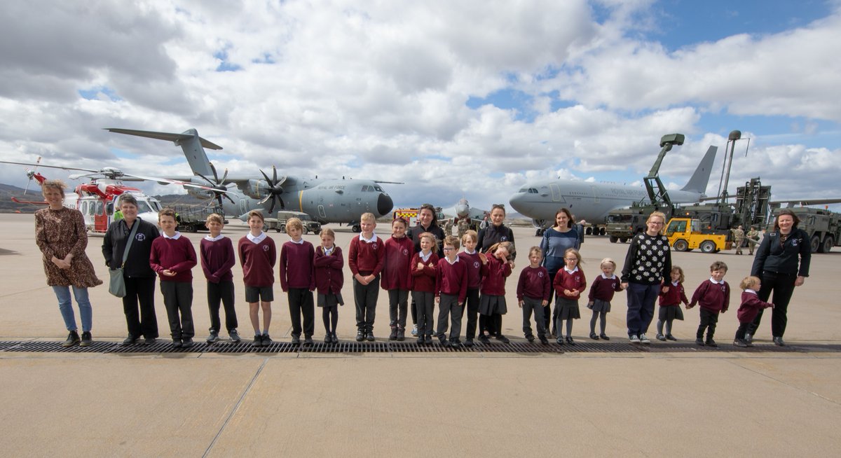 DCS_HQ's tweet photo. We love this picture of our staff and pupils at Mount Pleasant School in the Falklands. It’s the most southerly DCS School in the world #teaching children of our Serving personnel 📚💜 https://t.co/qIDrKNaqyl