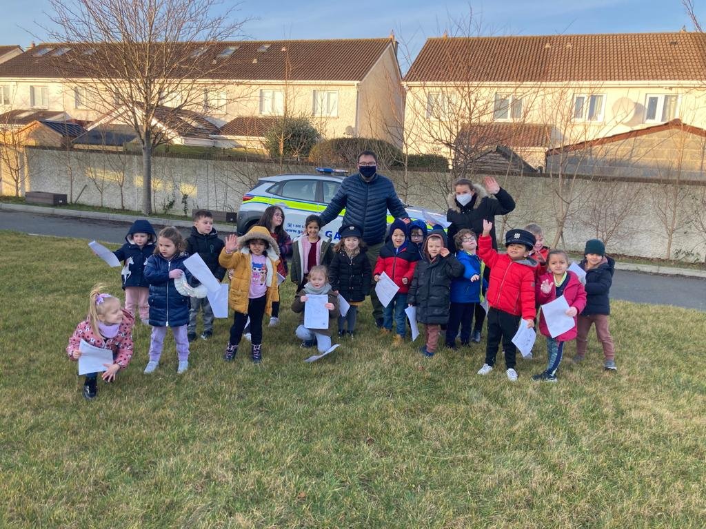 GriffeenVETNS's tweet photo. Lucan Community Gardaí visited Infants at GVETNS this morning. Thanks to Ciara Brooks and team. #@gardainfo https://t.co/Qn3EArtRCr
