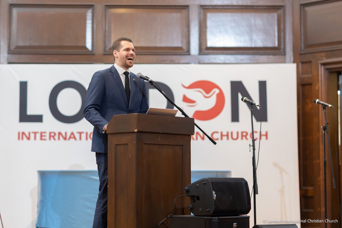 LondonDisciples's tweet image. Come worship with us!⭐️ Last Sunday we packed the house as Russian native Anna Smirnova shared for communion, Teens Ministry Leader Dimeji Okanlawan for contribution and Stockholm Evangelist Kaspar Tambaur FLAT preached the Word! 🔥🔥 

Join us this Sunday! 📍10AM | W2 5HS