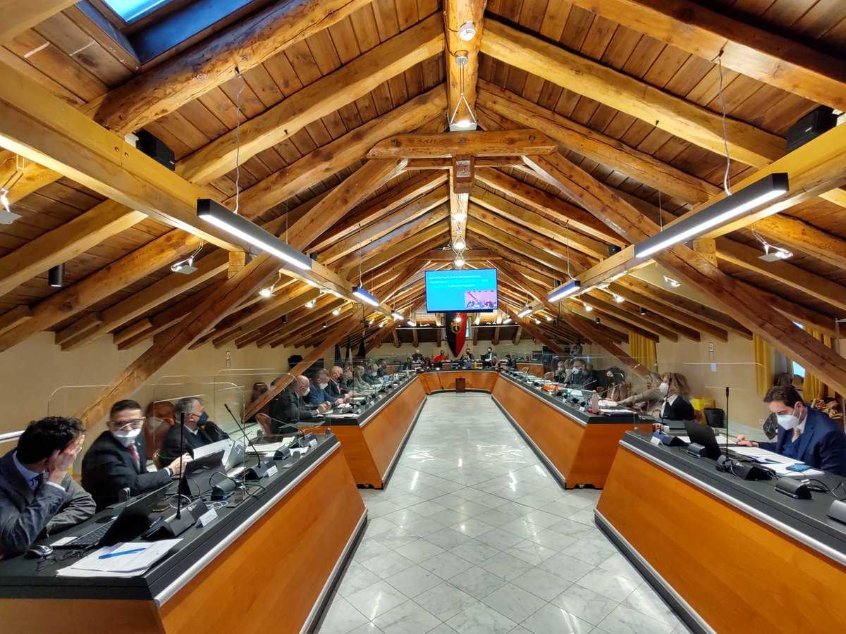 ComunediAosta's tweet photo. #ConsAosta approva all'unanimità #odg “Commemorazione 10 febbraio”, presentato da gruppo @LegaVda ed emendato a firma di tutti i capigruppo. Nella nuova versione #ConsAo invita il presidente dell'Assemblea a "organizzare... https://t.co/2ed0s38Ftt