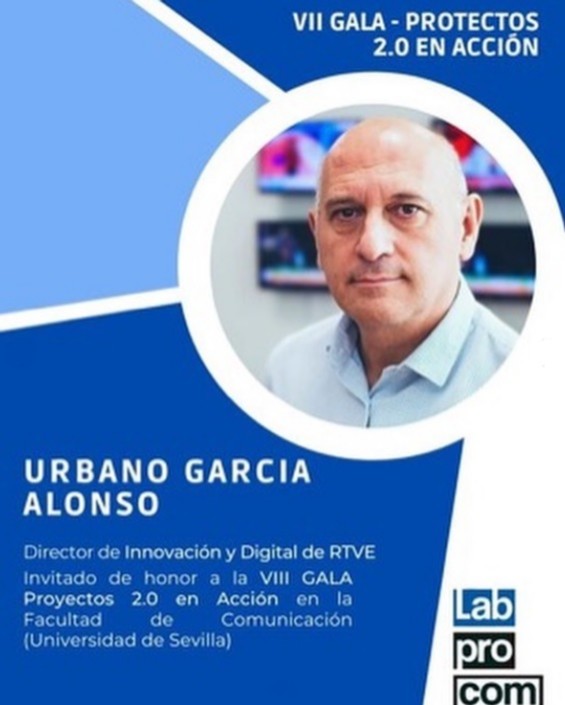 FCom_US's tweet photo. ¡RECORDEMOS JUNTOS! 

Hace una semana se celebró la VIII Gala #Proyeccom22: Proyectos 2.0 en Acción. Emprendiendo desde la Universidad. Os dejamos con la entrevista realizada al conferenciante @Urbano1313, director de Innovación y Digital de @rtve. 

https://t.co/0uZv89AqRb https://t.co/d7MDQfcqQ1