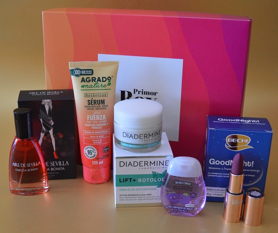 juanitasz's tweet photo. ¡Hola chicas! Hoy en mi blog os enseño mi primera cajita #PrimorBox (la de diciembre) de @pprimor. ¿Queréis ver lo que trae? 😍 

https://t.co/5XmxH6S1vk https://t.co/tQbH7tPBuX