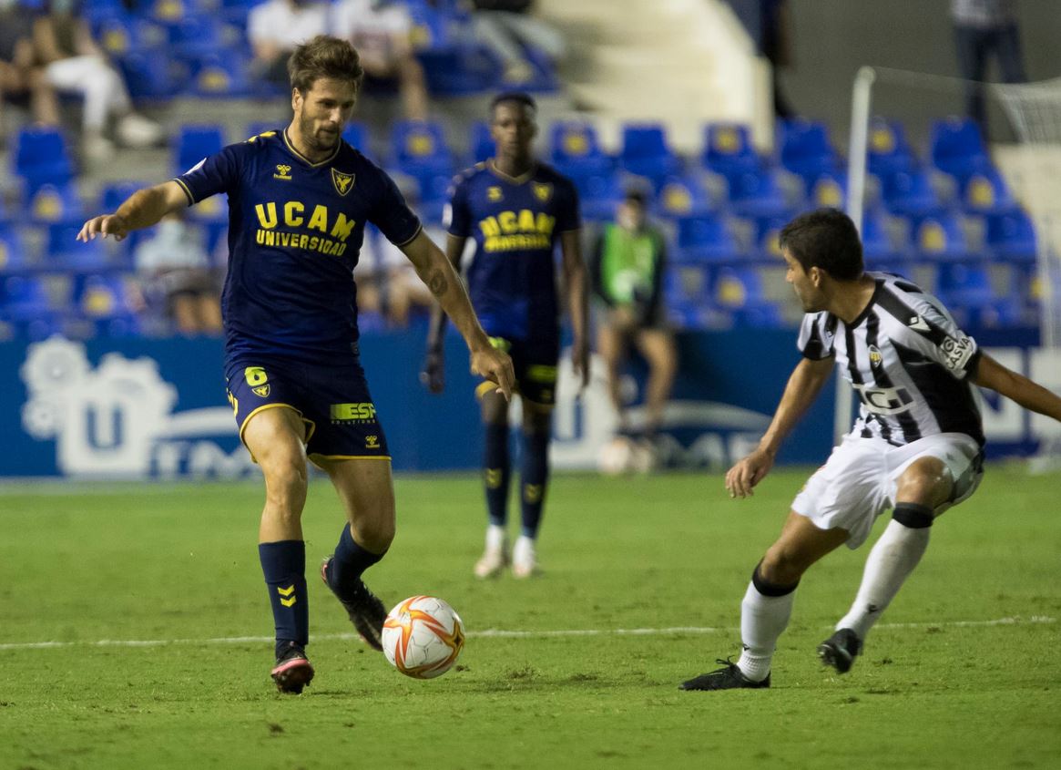 EmartSoccerPRO's tweet photo. 🔜  @AbenzaMario, @Armandoc_6, @FullanaGinard y @Jrgil10   🆚  @JosueDorrio y @conruane11.

#EmartSoccer #FamiliaEmartSoccer #SomosEmartSoccer #UCAMLinense #PrimeraRFEF🇪🇸 https://t.co/O2nhuOUi7b