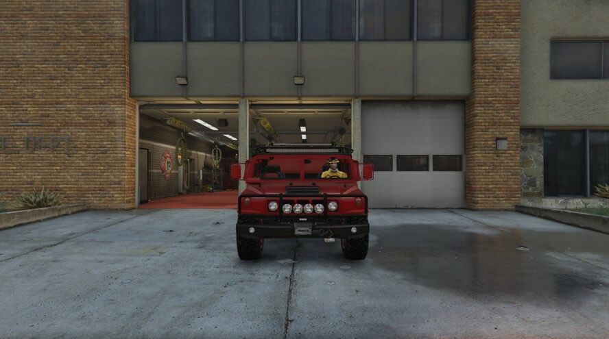 LSFD_GTA5's tweet photo. 1/18に新しい車両を納車し、配備しました。
マンモス社のパトリオット・ミルスペックを消防用に塗装、艤装し救急バッグや山岳救助用資機材を積載しています。
悪路走破性能が高い車両です。
#GTAOnline 
#LSFD
#ロスサントス市消防局 https://t.co/9FLcGQToWF
