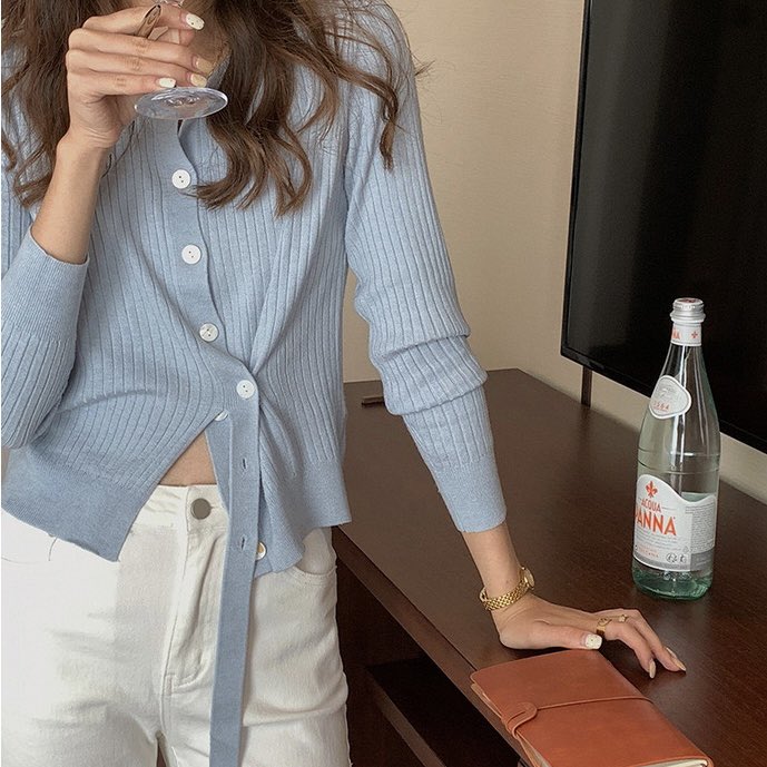 Chubbyy_Factory's tweet photo. 🌷RT+Follow สุ่มแจก 1 ตัวน้า💖
Knitted Cardigan (450-) — เสื้อคาร์ดิแกนสไตล์เกาหลี ดีไซน์กระดุมสุดเก๋ ใส่ทำงาน ไปเที่ยวได้

✅ สี Blue,Mustard,Black,Cream

🏷 เมนชั่นจองพิมด้านล่าง เช่น ฟ้า 2
ล็อคแอคทักไลน์เลยค่ะ 👉🏻 https://t.co/UrZtWxKQqZ https://t.co/qaK6LNNHw9