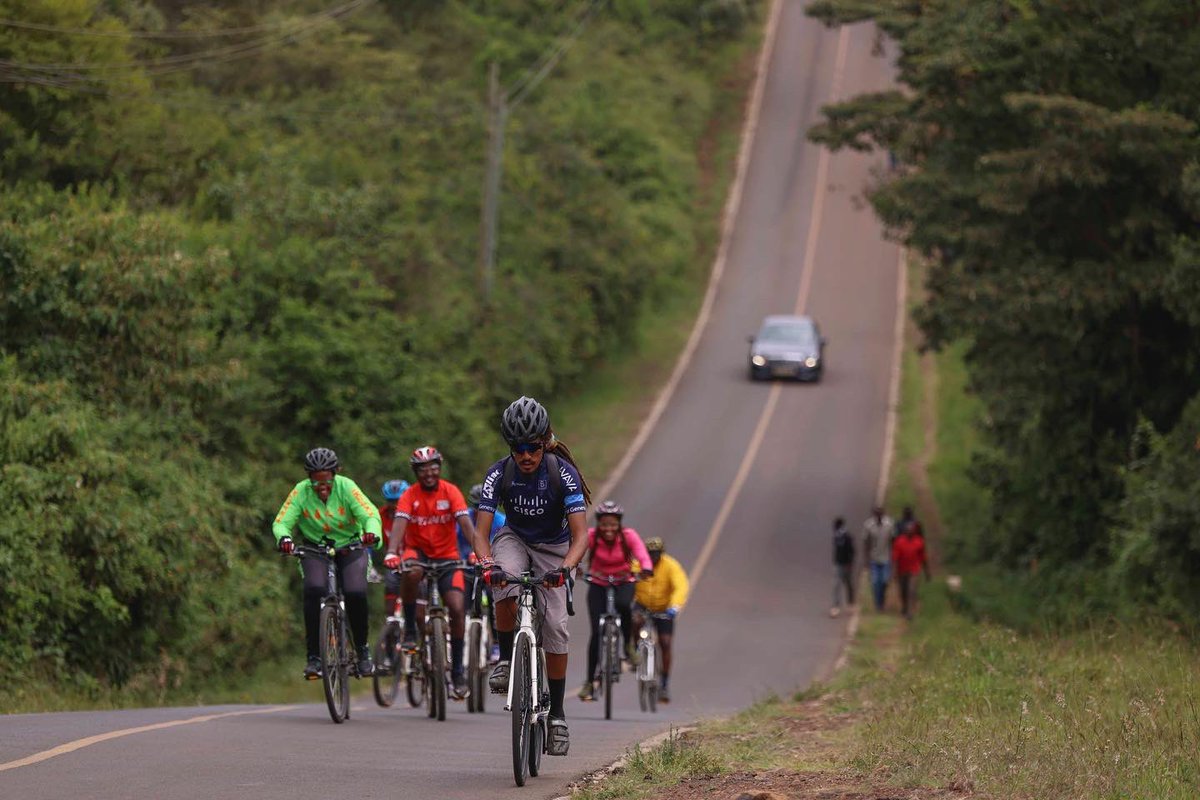 MamaCycling's tweet photo. Pain is temporary. It may last a minute or an hour or a day or a year but eventually, it subsides. However, if you quit, it lasts forever.
Keep going

#StayConsistent #MidWeekChronicles #Cycling #MyBike #MyHealth https://t.co/CnUdiEjtrE
