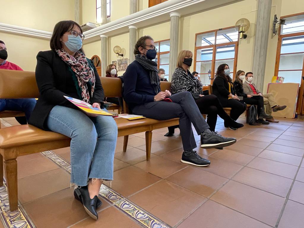 ✍🏻<a href="/alvaroescla/">Alvaro Escorihuela Claramonte</a>, President del <a href="/fonsvalencia/">Fons Valencià per la Solidaritat</a>, i <a href="/RosaPerezGarijo/">Rosa Pérez Garijo🔻</a>, Consellera de <a href="/GVAcooperacio/">GVA Cooperació</a>, signen a Vila-real un conveni de col•laboració per a executar el projecte 🌎#UnFonsDeValors, el qual té com a objectiu enfortir la cooperació al desenvolupament des de l’àmbit local