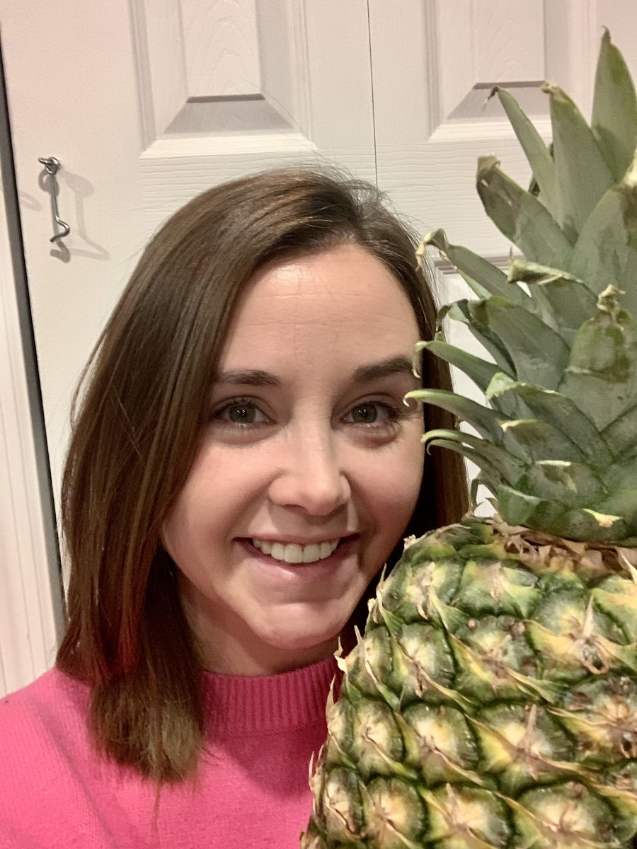 MrsSNewman1's tweet photo. When your kiddos know you prefer a different kind of “apple”. 😊🍍🍎 https://t.co/wGiHUWiLRw