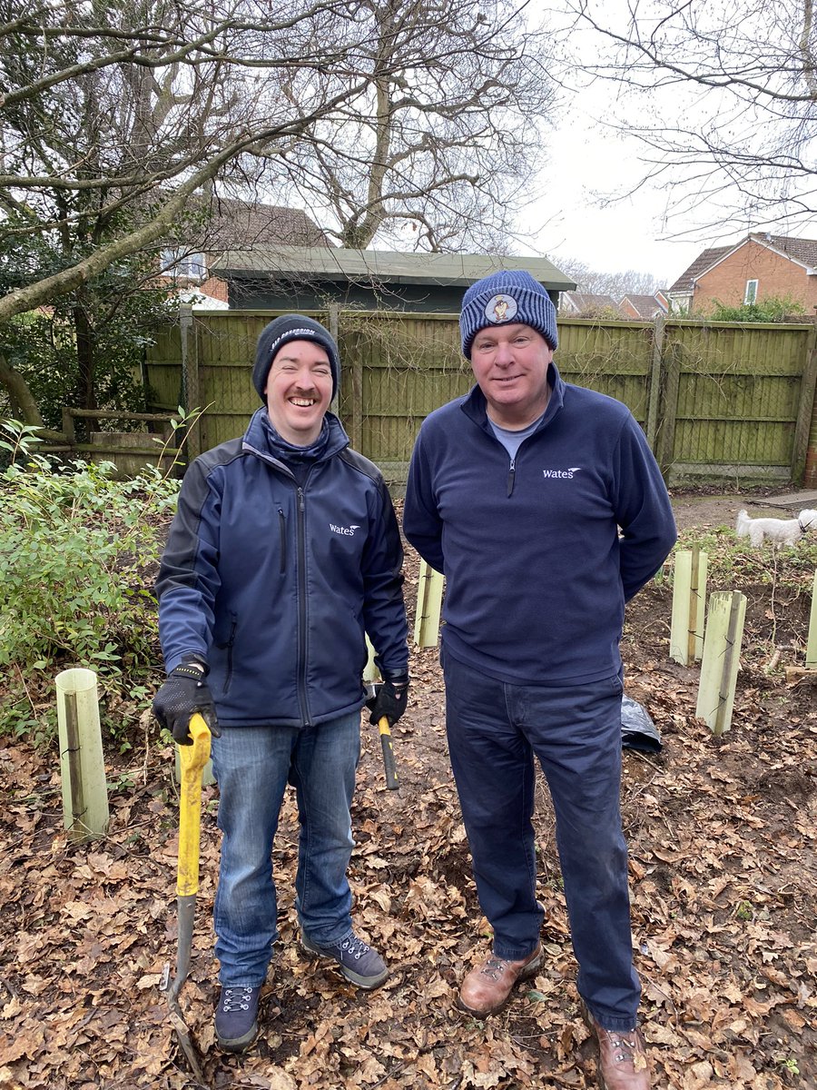Danielle_B_CSR's tweet photo. @WatesGroup team based in @WokinghamBC are out today in The moors planting 200 trees mixture of Hawthorn, Dog Rose and Hazel tree whips with @TCVtweets @TCVBerkshire 🌳 #joininfeelgood #WatesSocialValue https://t.co/5nJGgu0Yvp
