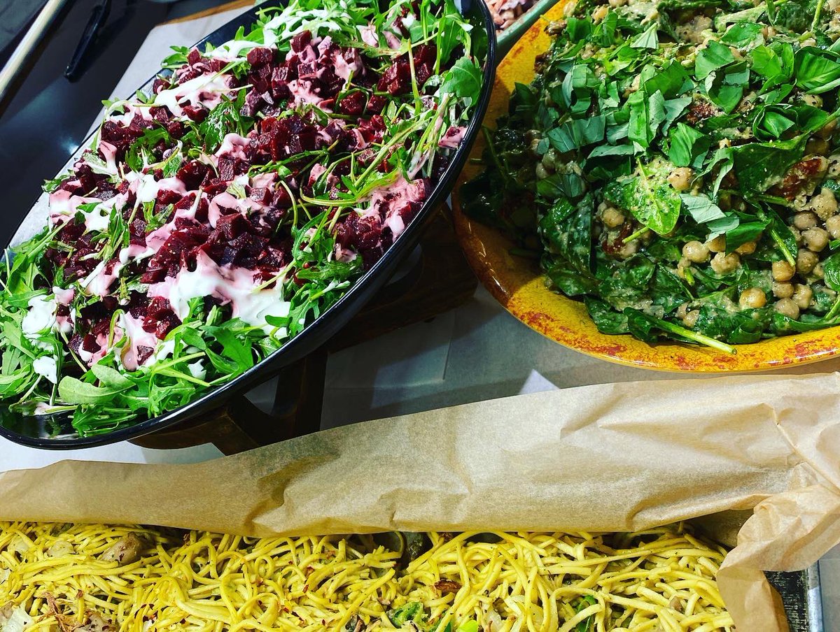 samwhite1984's tweet image. Amazing salad bar today @SodexoAbingdon all freshly prepared by our new trainee chef Erika 👩‍🍳 #chefinthemaking @Wickitoria @Aaron40044542 @IndiesSodexo