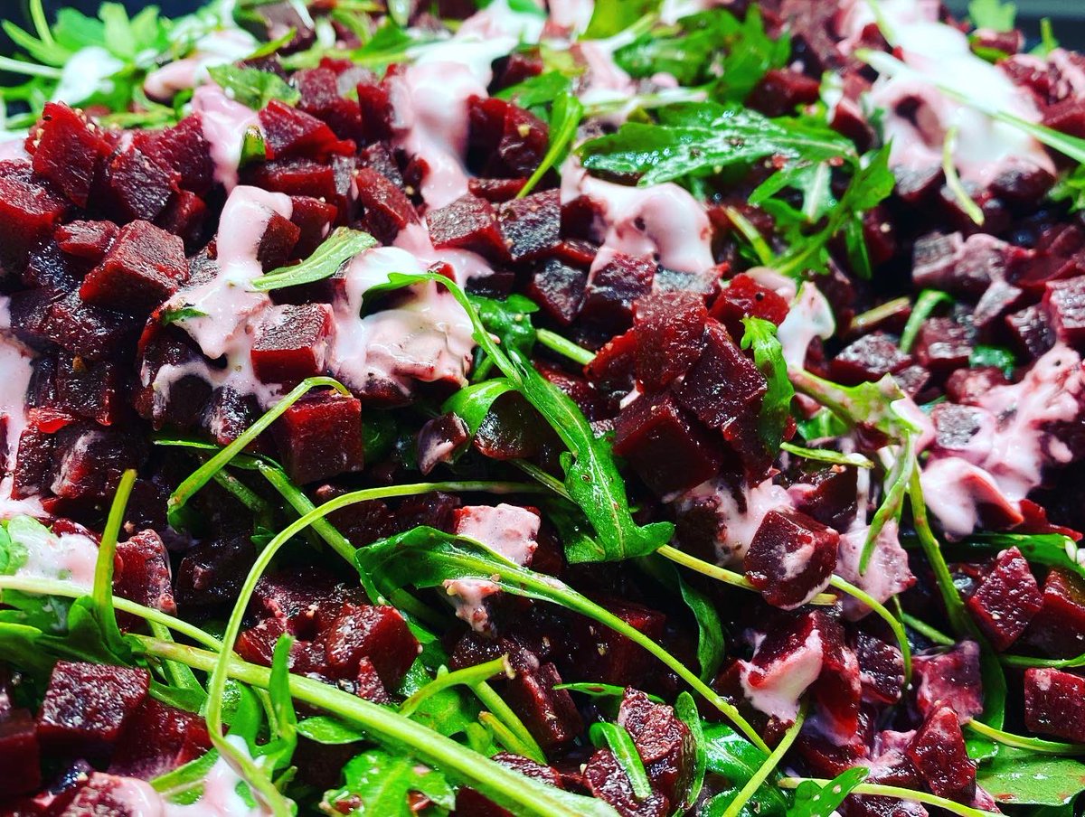 samwhite1984's tweet image. Amazing salad bar today @SodexoAbingdon all freshly prepared by our new trainee chef Erika 👩‍🍳 #chefinthemaking @Wickitoria @Aaron40044542 @IndiesSodexo