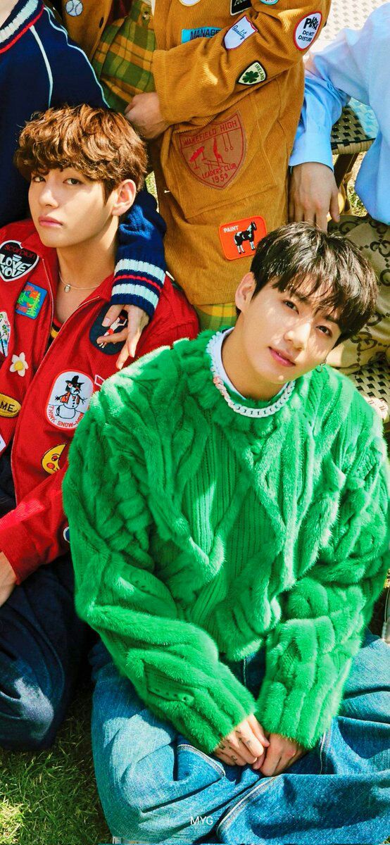 btsarmy590's tweet photo. @vkookx_real تهیونگ بود الان کوک هستش😍 https://t.co/CUkDtAUTo8