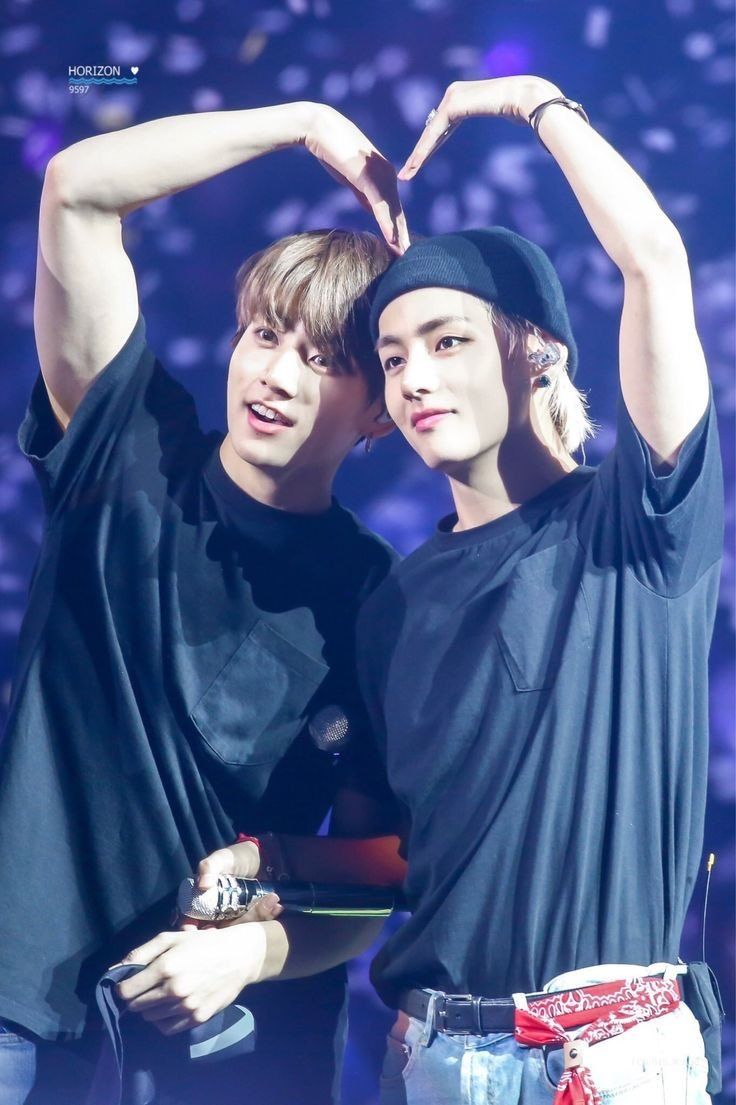 btsarmy590's tweet photo. تهکوک😍😍😍 https://t.co/IL5qK8MS2z