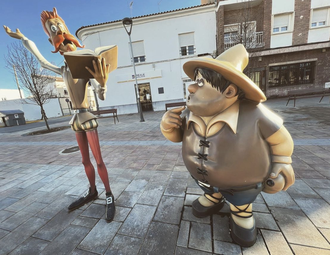 ¿Recuerdas la serie de dibujos de Romagosa de finales de los 70?. Fue la primera vez en la que pusimos cara a los personajes del #quijote y quizás de manera indirecta, el germen más primigenio de nuestro proyecto Descubriendo el Quijote. 

En #Argamasilladealba lo recuerdan.