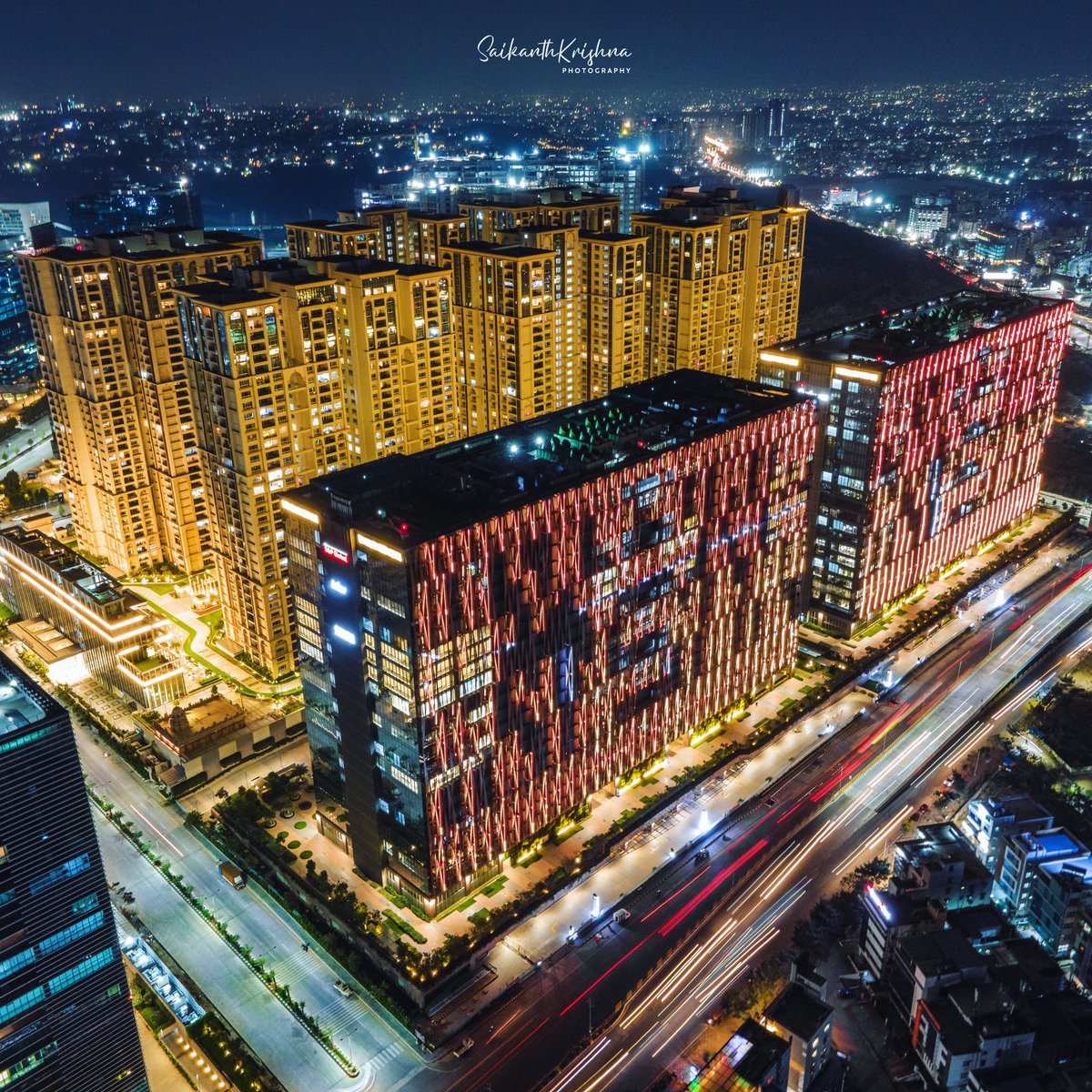 iamsaikanth's tweet photo. The Skyview and My Home Bhooja, Hyderabad.

@KTRTRS @KonathamDileep @HiHyderabad @Hyderabad1st @swachhhyd @tstdcofficial @VSrinivasGoud @NatGeoIndia @DJIGlobal @HyderabadMojo @Andrew007Uk @thebetterindia https://t.co/qGaghjg4WL
