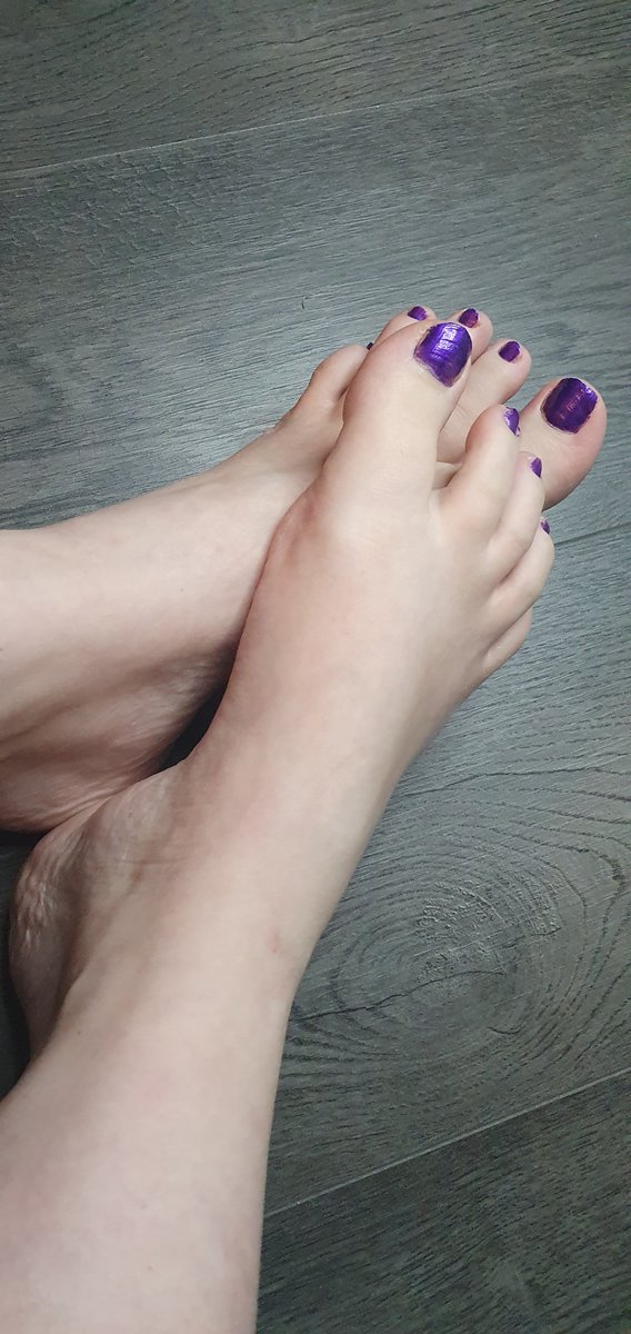LadyLuna_xx's tweet photo. Who's going to be the first person to subscribe... https://t.co/f6yqG9Hwsb
I promise if you are into feet my content won't disappoint...😛
#onlyfans #dirtyfeet #takerequests #ivebeenanaughtygirl 😉😉 https://t.co/TAnvLDgvH5