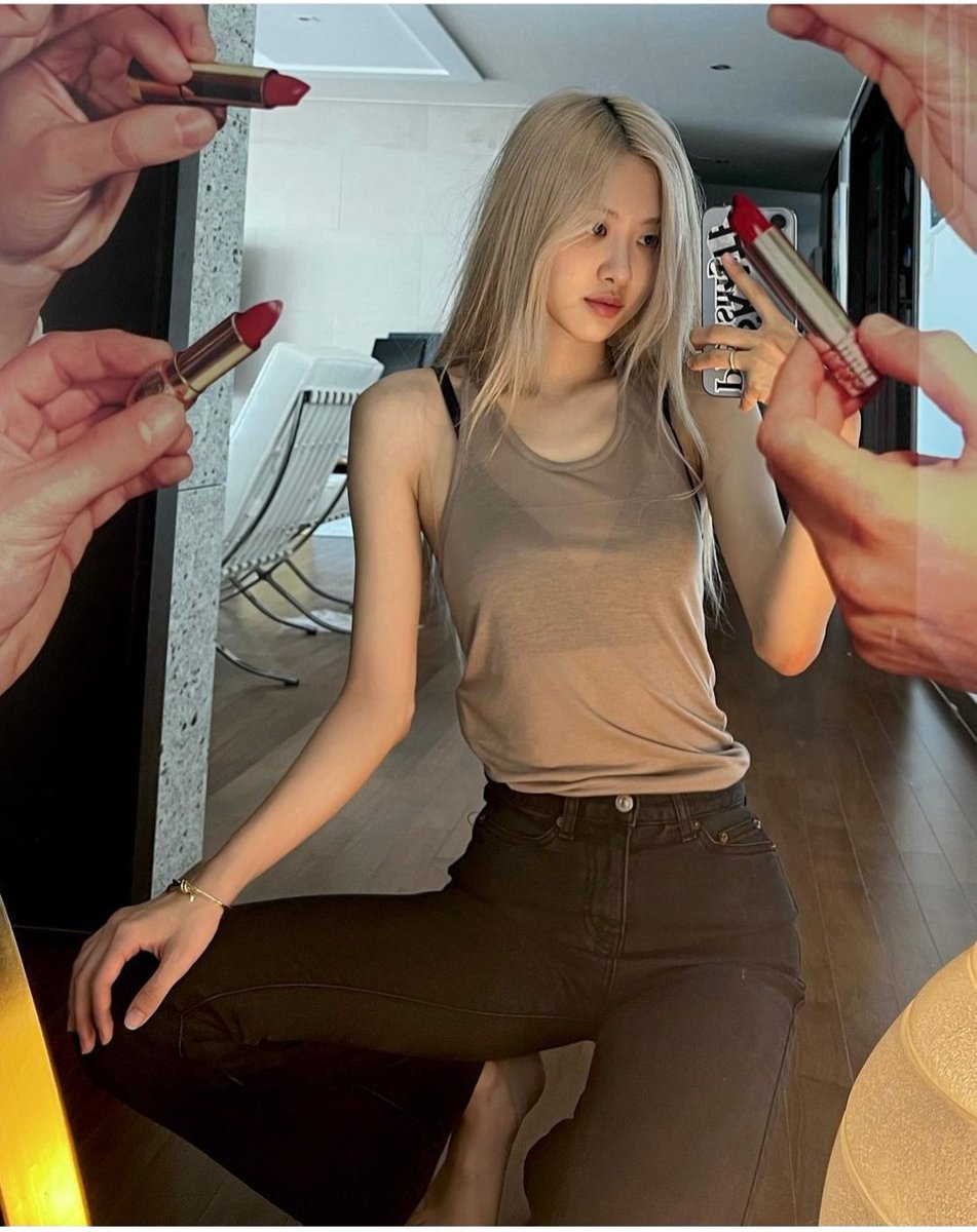 #respectRosé #NoToBodyShaming 
dạ ngyeu em 🥲