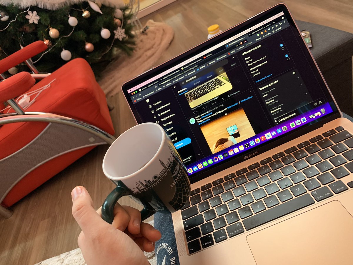 RomkoBankless's tweet photo. This is #HowWeDAO

Looking how people making posts about #HowWeDAO 😀

#banklessUA #banklessIMN #banklessDAO https://t.co/puJ284tO8q