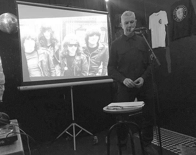 lioncoffeerec's tweet image. We’re deeply saddened to hear of the passing of Andy Ross. A brilliant and kind man, and co-boss of Food Records. In early 2020 he took his ‘A Brief History on the Evolution of Punk’ lecture to Lion. Turned out to be our final night before lockdown. 1 of the greats! RIP
#AndyRoss