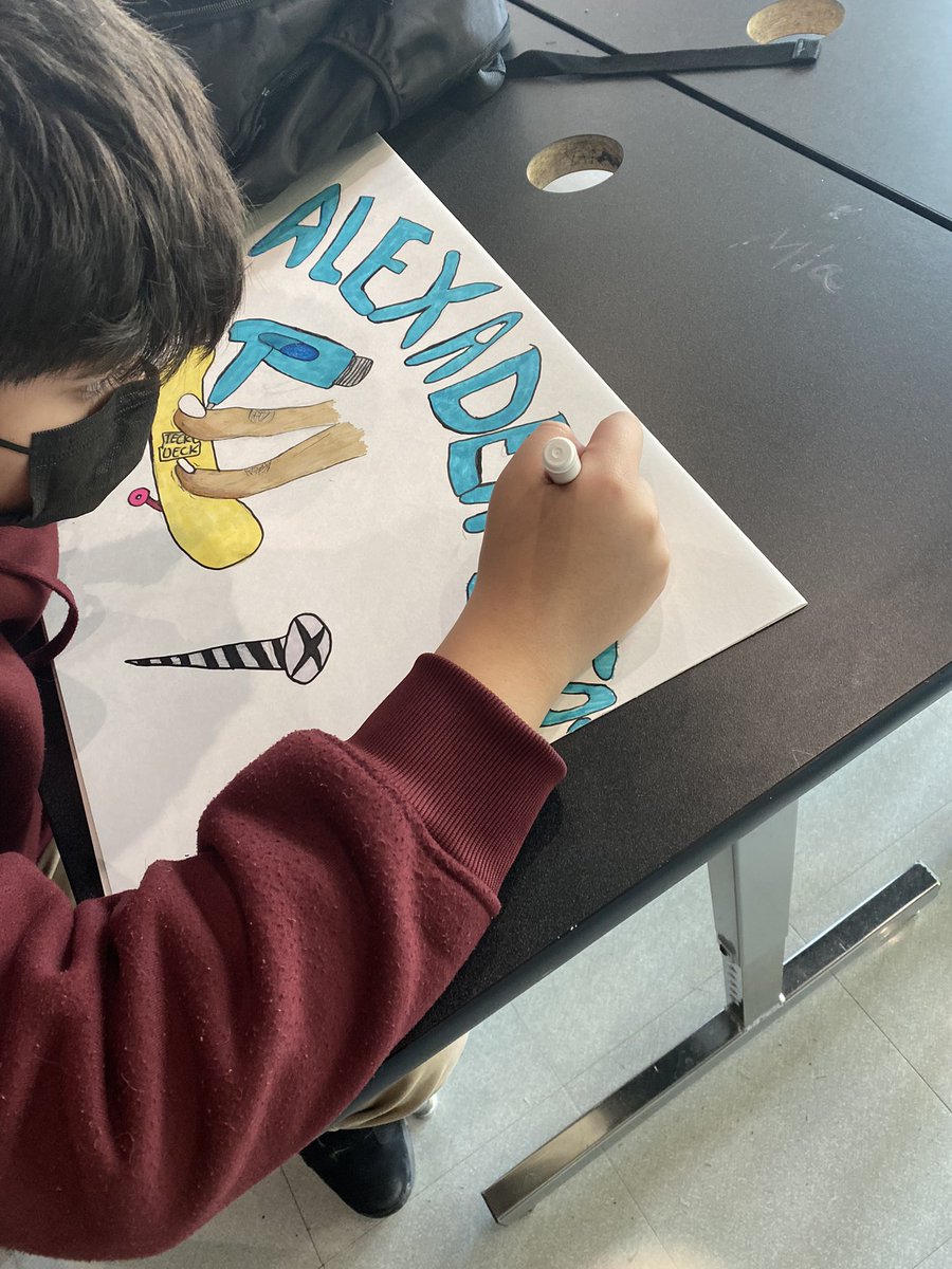 KMSSci's tweet photo. Our Art 2 students have been working on creating their portfolios to store the larger pieces they will be creating. #krueger #neisd #thefalconway #ksat360 #rootedkrueger @the_creative_flock @neisdfinearts @PRINCIPALRUBIO https://t.co/vTzOyRj6lP