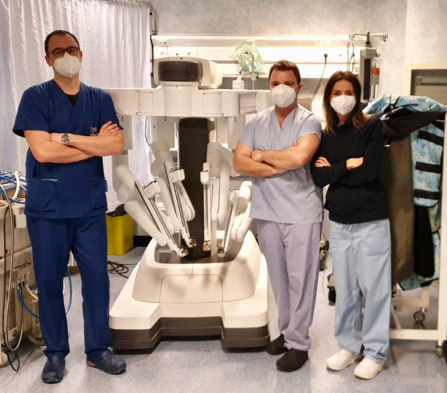Ospedale di Terni (@ospedaleterni) on Twitter photo ๐ฃ La direzione augura buon lavoro al dr. ๐๐น๐ฏ๐ฒ๐ฟ๐๐ผ ๐ฃ๐ฎ๐ป๐๐ฎ๐ฑ๐ผ๐ฟ๐ผ, nuovo direttore Struttura Complessa di Urologia Ospedaliera e alla sue equipe. Al lavoro con il dottor Pansadoro il dottor ๐๐บ๐ฎ๐ป๐๐ฒ๐น๐ฒ ๐๐ผ๐๐๐ถ๐ป๐ถ e la dottoressa ๐๐ฎ๐ฟ๐ผ๐น๐ถ๐ป๐ฎ ๐๐ผ๐น๐น๐ถ. ๐ฃ La direzione augura buon lavoro al dr. ๐๐น๐ฏ๐ฒ๐ฟ๐๐ผ ๐ฃ๐ฎ๐ป๐๐ฎ๐ฑ๐ผ๐ฟ๐ผ, nuovo direttore Struttura Complessa di Urologia Ospedaliera e alla sue equipe. Al lavoro con il dottor Pansadoro il dottor ๐๐บ๐ฎ๐ป๐๐ฒ๐น๐ฒ ๐๐ผ๐๐๐ถ๐ป๐ถ e la dottoressa ๐๐ฎ๐ฟ๐ผ๐น๐ถ๐ป๐ฎ ๐๐ผ๐น๐น๐ถ.