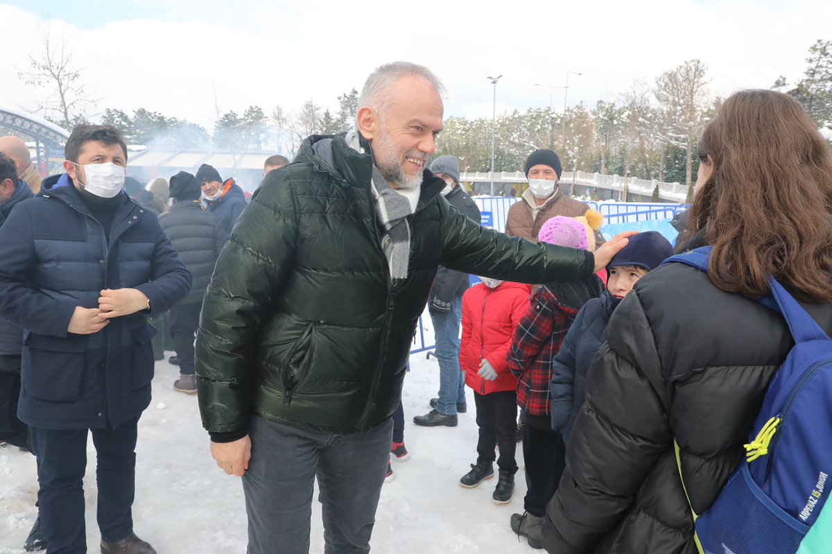 Çekmeköy Kar Şenliğinde Çekmeköylü hemşehrilerimizle birlikteyiz.