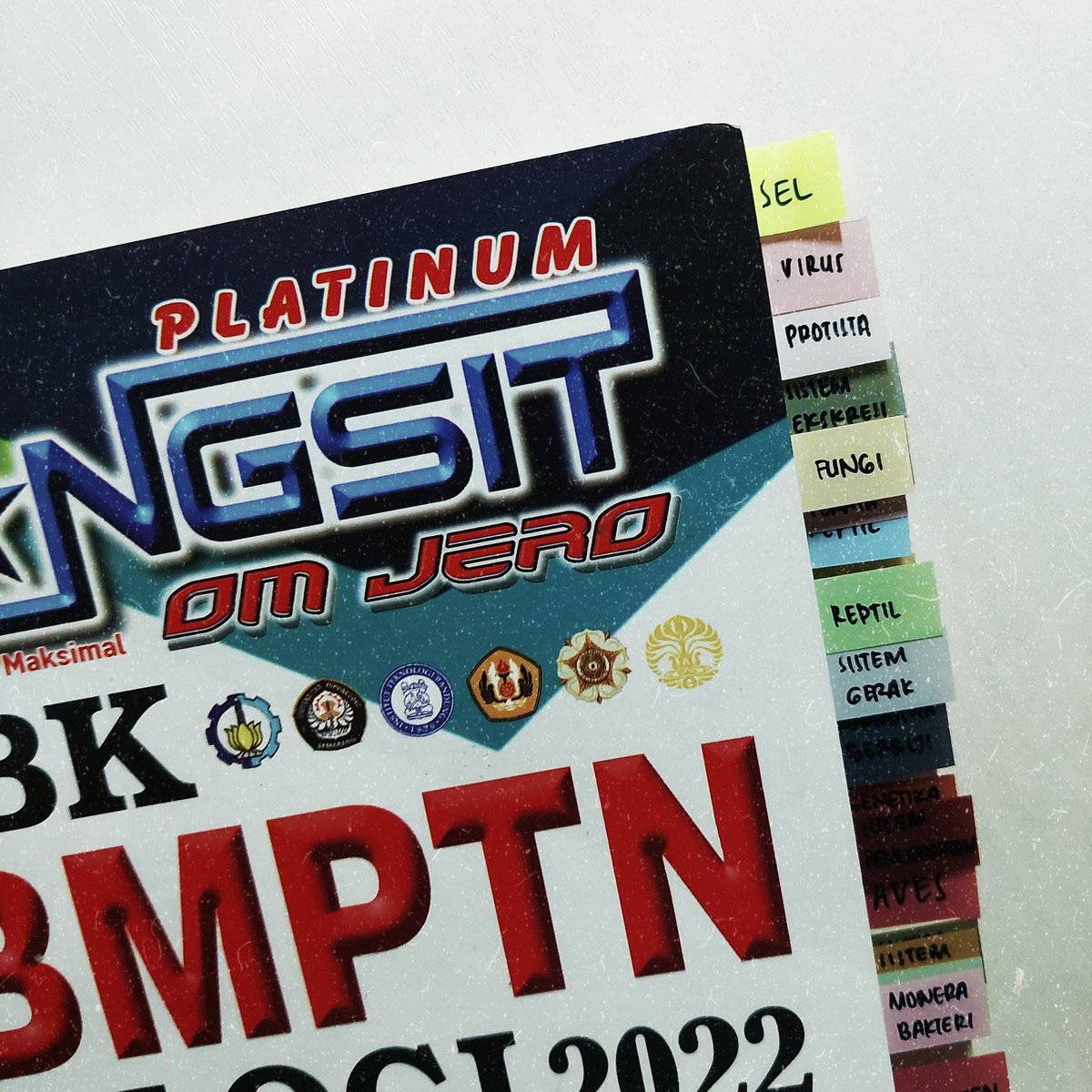 thisxe's tweet photo. si yang lagi procras tapi tetep pengen keliatan produktif dan berujung nulisin index tab👍🏻 https://t.co/2LuITU8Zlj