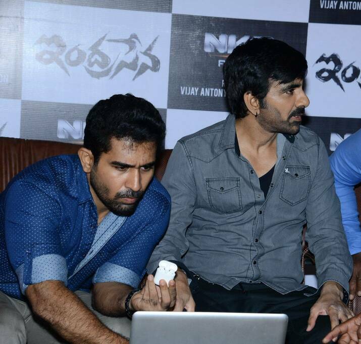 vjantony_fan's tweet photo. Happy birthday to to our dearest Mass Maharaja ❤️
Wishing you all the goodness and happiness in life.Have a blockbuster year ahead.
@vijayantony @RaviTeja_offl 

#HappyBirthdayRaviteja #MassMahaRaja https://t.co/SOyBFRy8pq